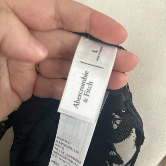 NWT Abercrombie Black Lace Bralette - Picture 4 of 7
